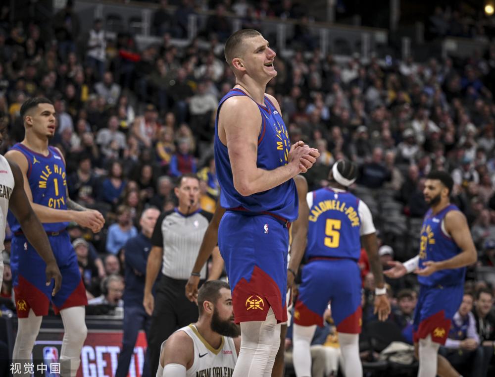 每个冠军背 每个冠军背